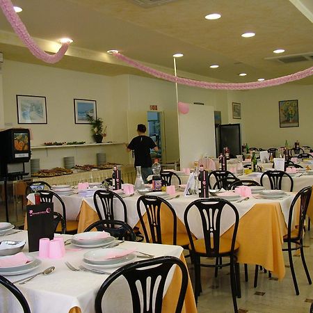 Hotel Madrid Rimini Luaran gambar