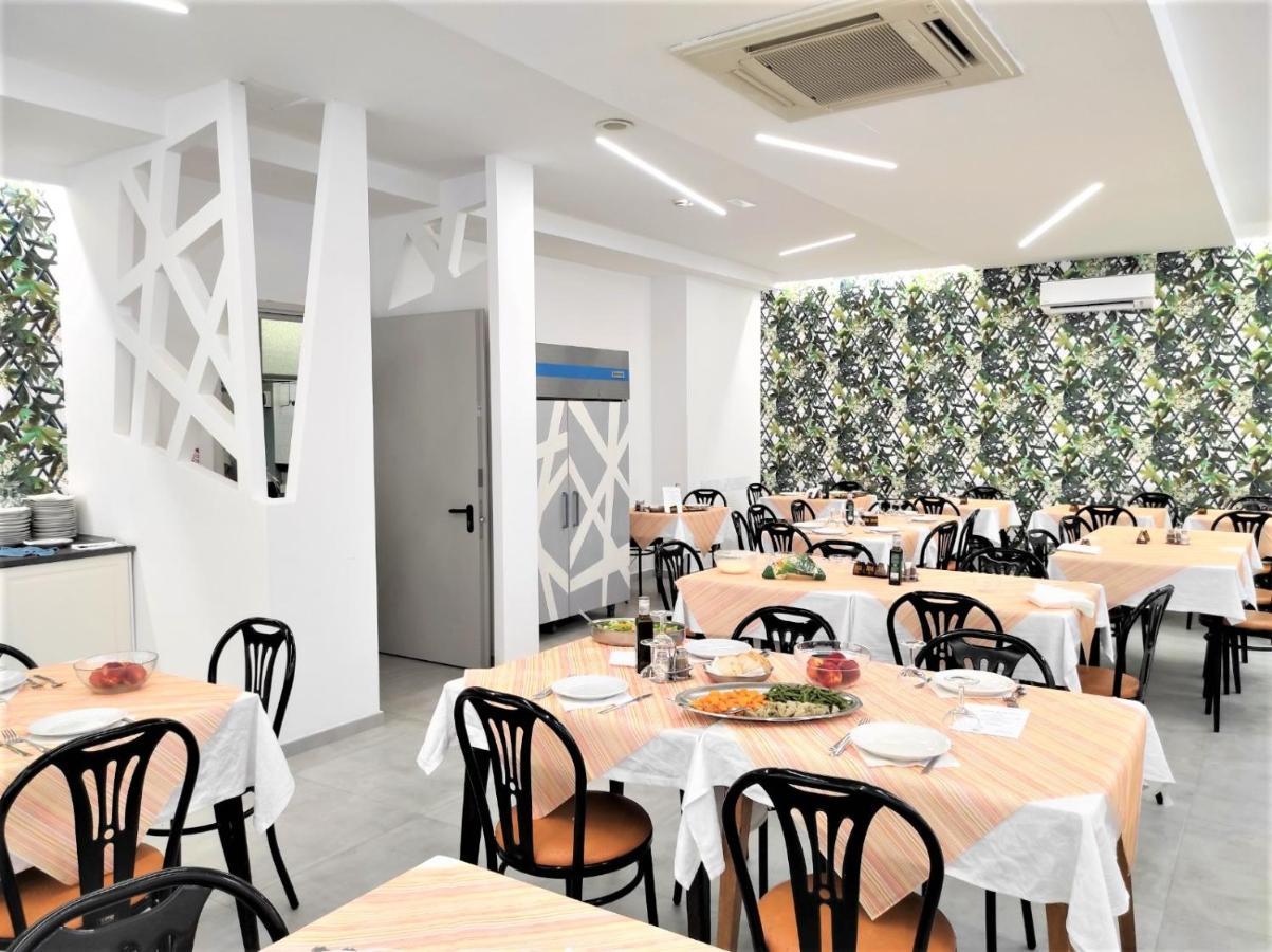 Hotel Madrid Rimini Luaran gambar