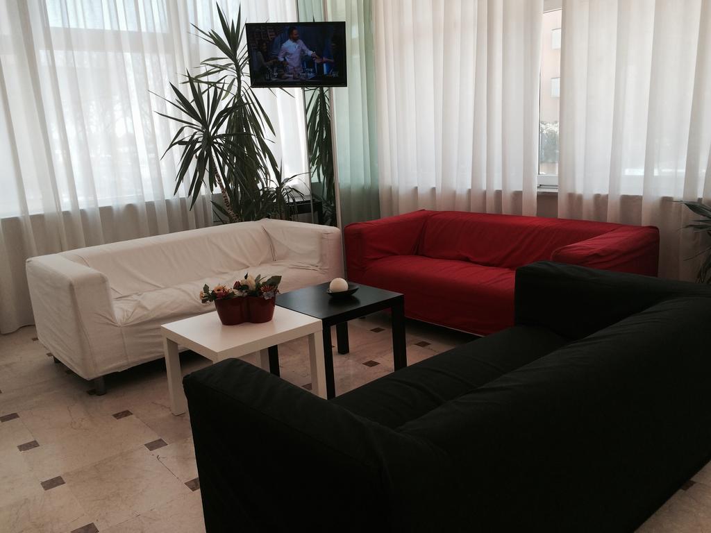 Hotel Madrid Rimini Luaran gambar