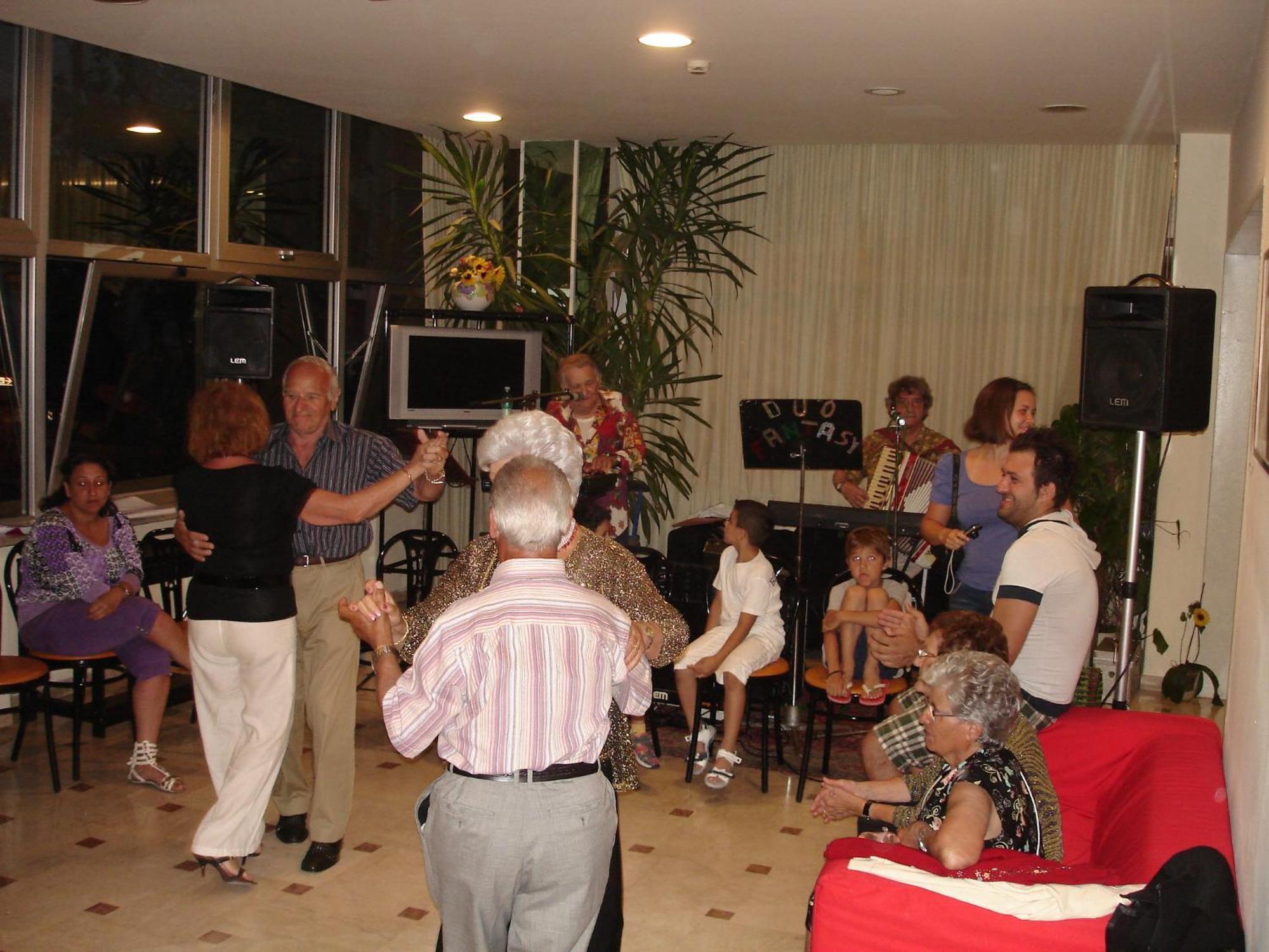 Hotel Madrid Rimini Luaran gambar